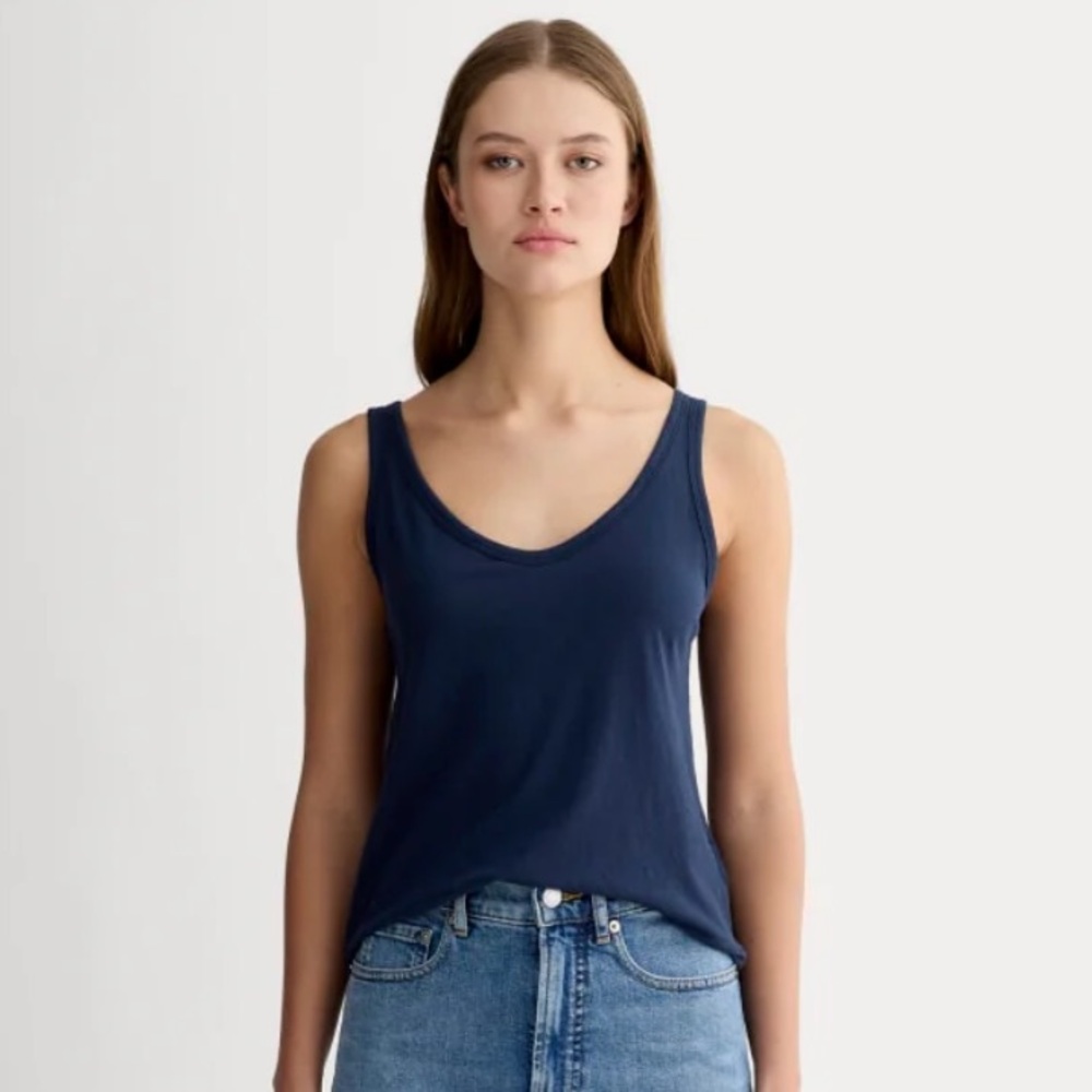 NWOT Everlane air cami in navy sz S